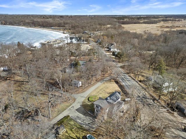 W2851 Swinghurst LANE, Lake Geneva, WI 53147