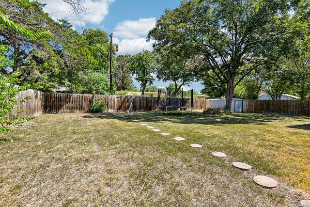331 SUTTON DR, San Antonio, TX 78228