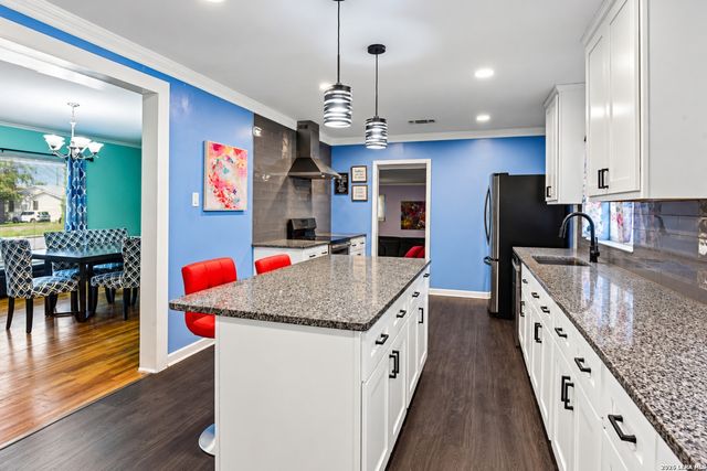 331 SUTTON DR, San Antonio, TX 78228