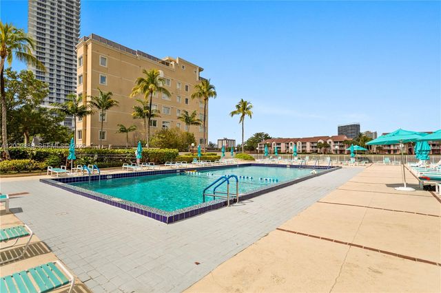 3800 S Ocean Drive 414, Hollywood, FL 33019