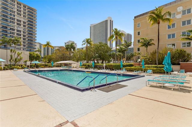 3800 S Ocean Drive 414, Hollywood, FL 33019