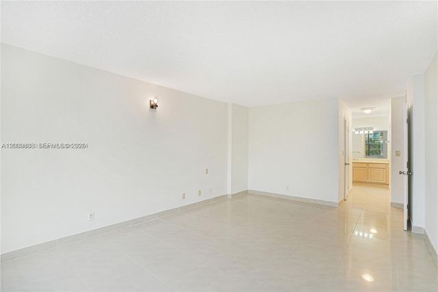 3800 S Ocean Drive 414, Hollywood, FL 33019