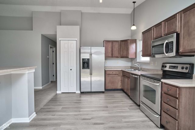 12983 Quarterback Lane, Fishers, IN 46037