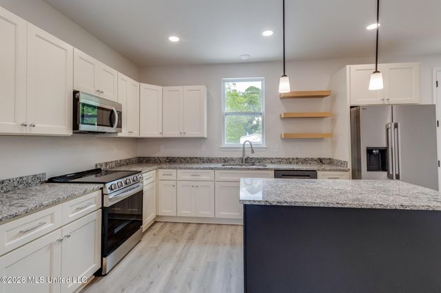 8713 Barnacle Boulevard, Ocean Springs, MS 39564