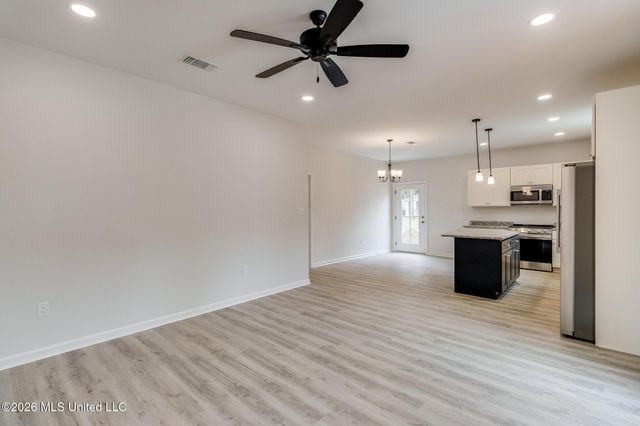 8713 Barnacle Boulevard, Ocean Springs, MS 39564
