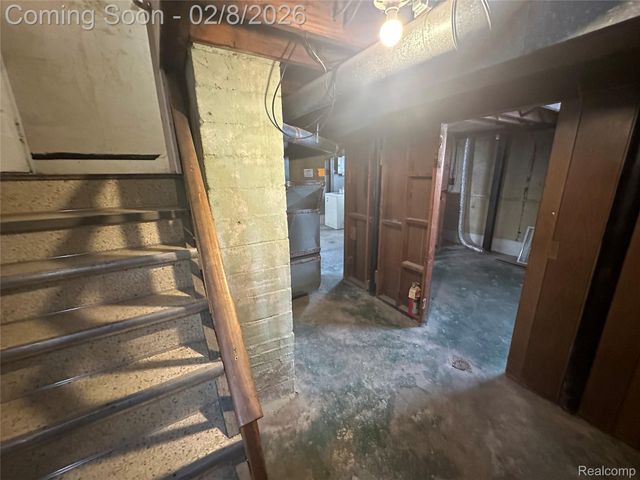 1415 Richmond Avenue, Lincoln Park, MI 48146