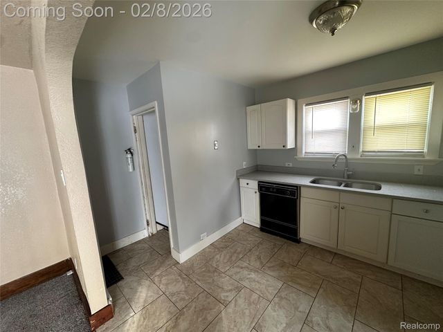 1415 Richmond Avenue, Lincoln Park, MI 48146