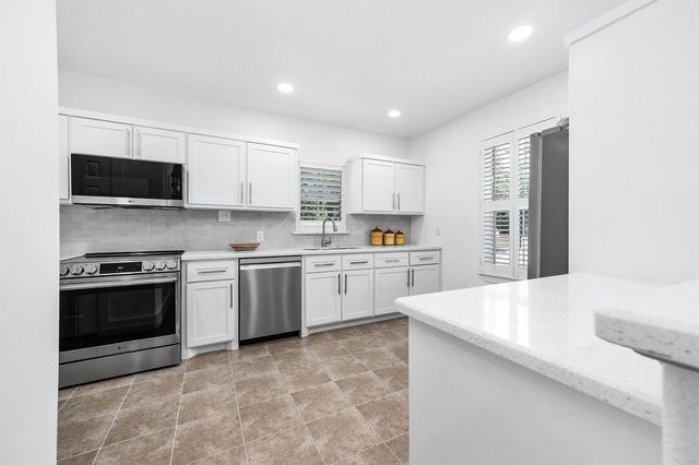 303 Baker Drive, Tomball, TX 77375