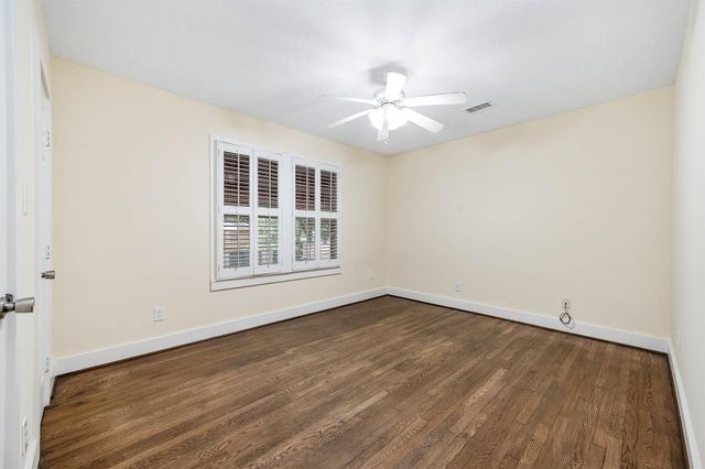 303 Baker Drive, Tomball, TX 77375