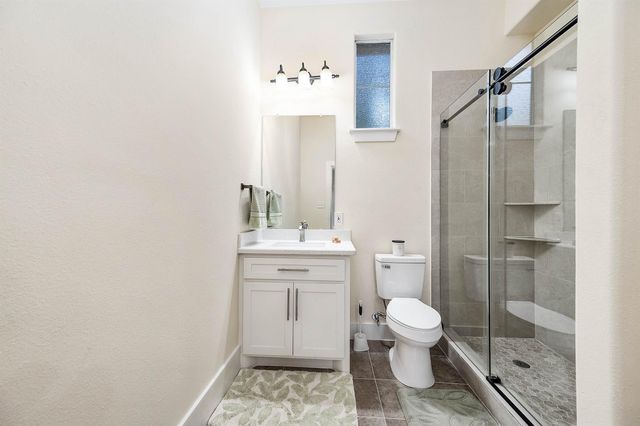 303 Baker Drive, Tomball, TX 77375
