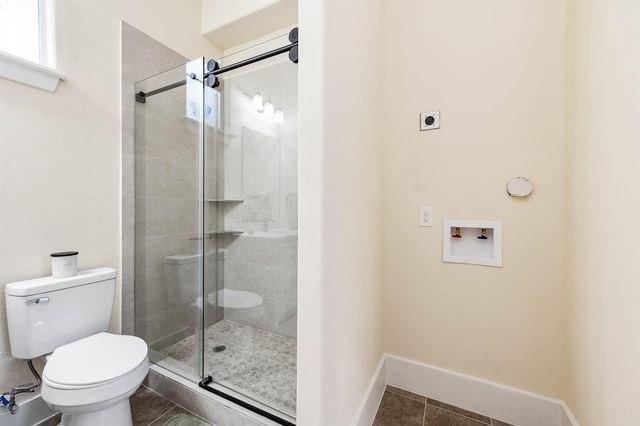303 Baker Drive, Tomball, TX 77375