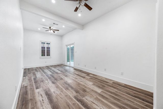 303 Baker Drive, Tomball, TX 77375