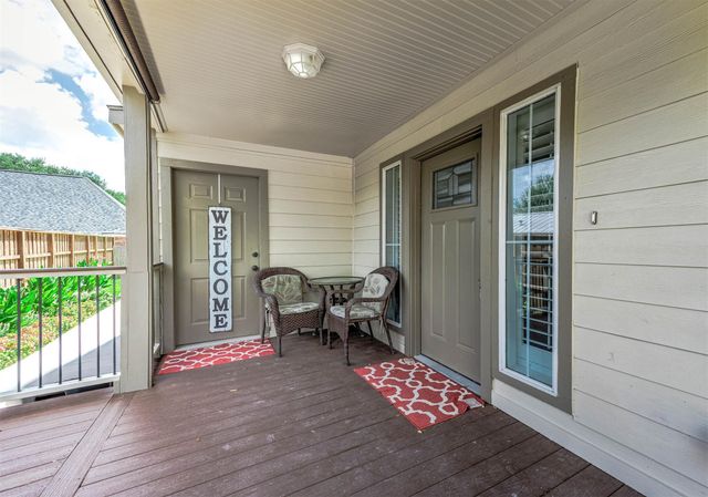 303 Baker Drive, Tomball, TX 77375