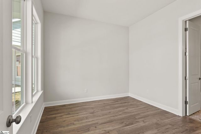 125 Cottage Lane, Greenwood, SC 29649