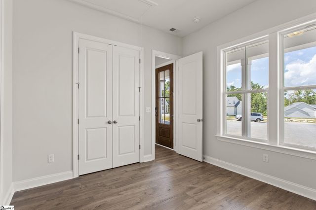 125 Cottage Lane, Greenwood, SC 29649