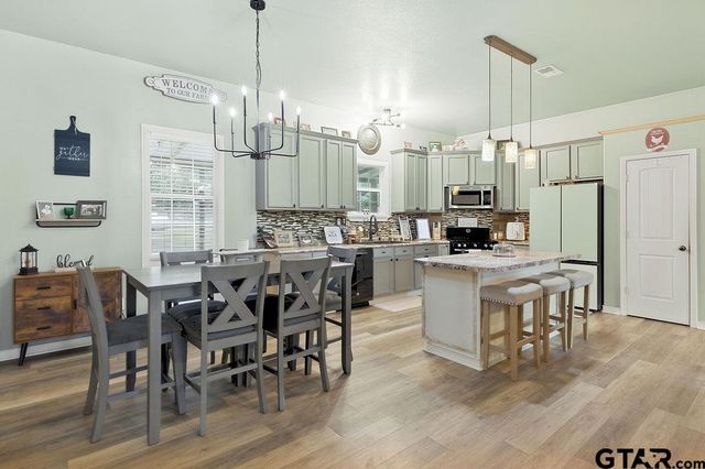 339 Williams Rd, Gilmer, TX 75645