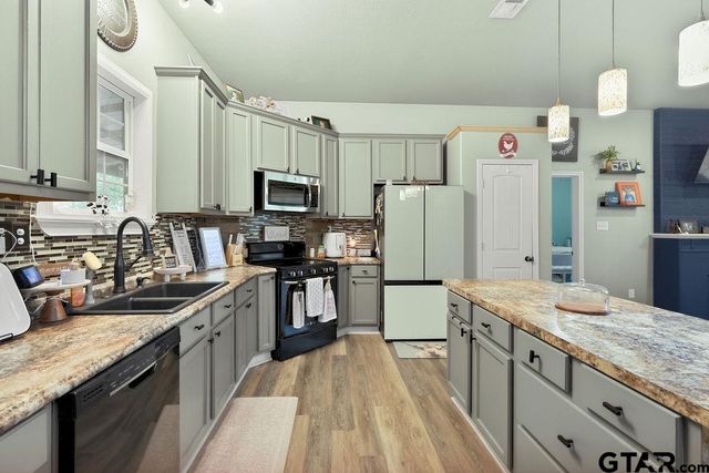 339 Williams Rd, Gilmer, TX 75645
