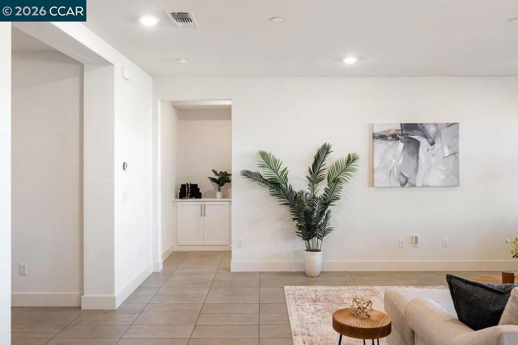 Image 16 of property listing at 6808 Verbena St, Tracy, CA 95377