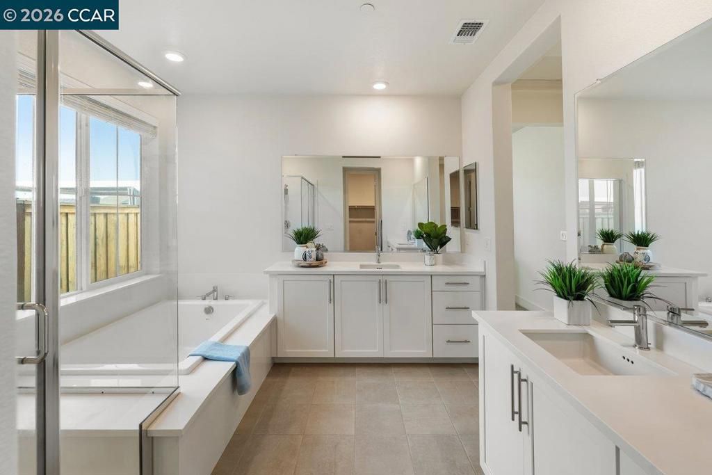 Image 19 of property listing at 6808 Verbena St, Tracy, CA 95377