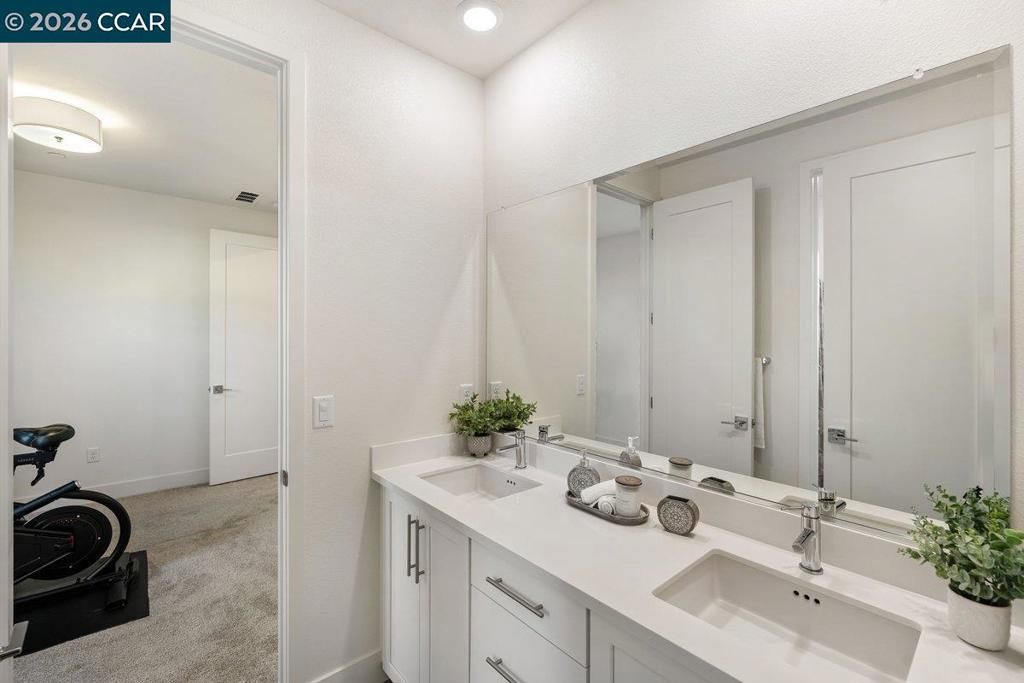 Image 31 of property listing at 6808 Verbena St, Tracy, CA 95377