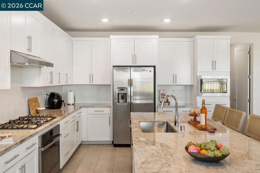 Image 9 of property listing at 6808 Verbena St, Tracy, CA 95377