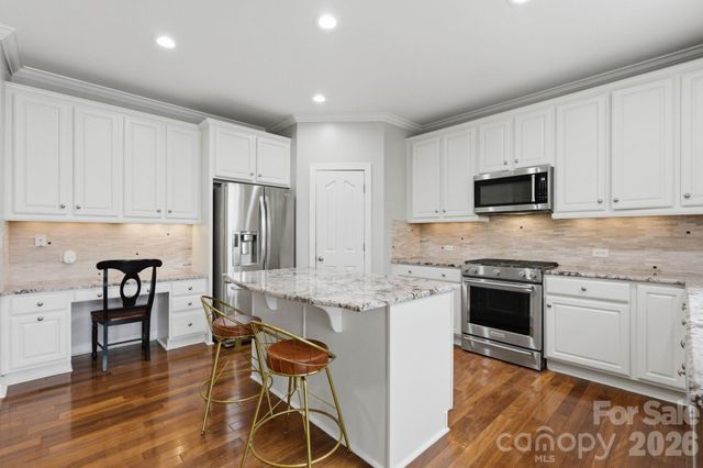 422 Deer Brush Lane, Waxhaw, NC 28173