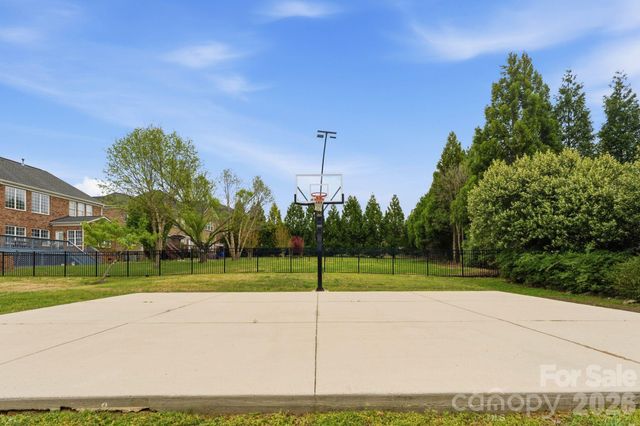 422 Deer Brush Lane, Waxhaw, NC 28173