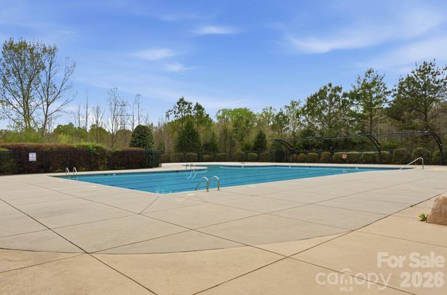 422 Deer Brush Lane, Waxhaw, NC 28173