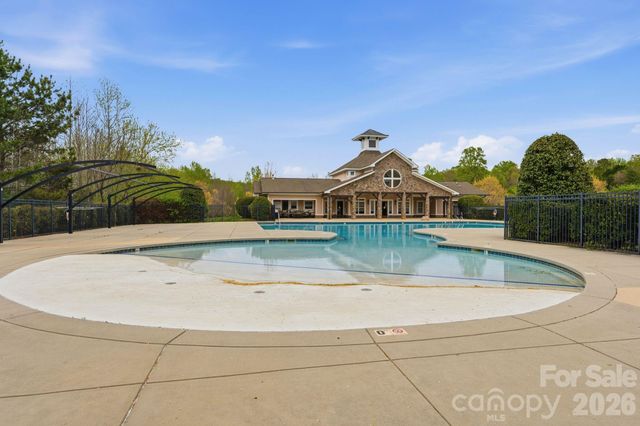 422 Deer Brush Lane, Waxhaw, NC 28173