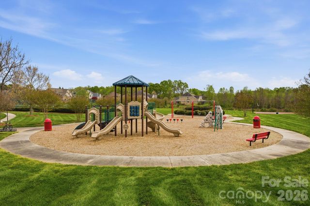 422 Deer Brush Lane, Waxhaw, NC 28173