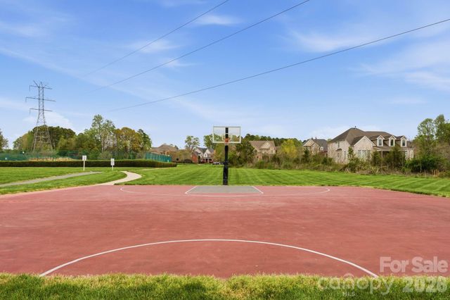 422 Deer Brush Lane, Waxhaw, NC 28173