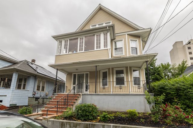 25 Hunting Street 2nd floor, Bridgeport, CT 06606