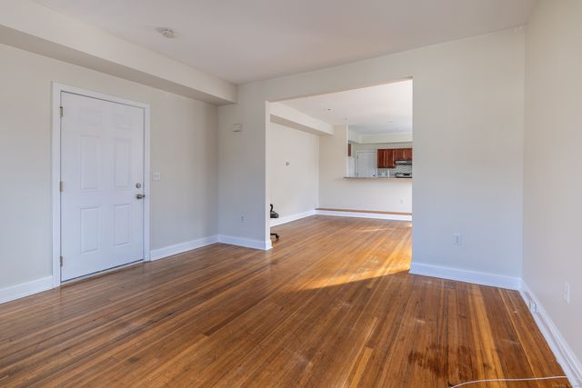 25 Hunting Street 2nd floor, Bridgeport, CT 06606