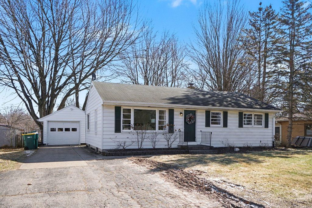 6909 Oakland Drive, Portage City, MI 49024