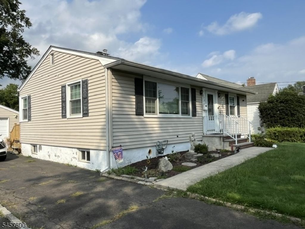239 Chestnut St, Bound Brook Boro, NJ 08805 — photo 3