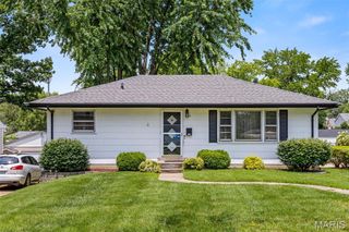 895 Harrison Street, Florissant, MO 63031
