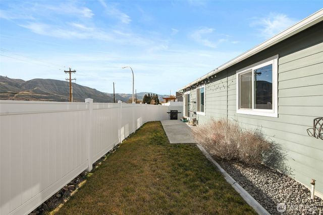 2314 SE Marlette Road, East Wenatchee, WA 98802