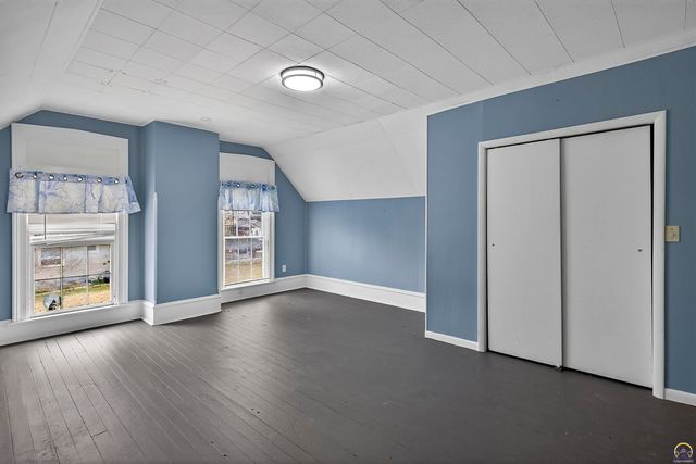 525 N Iowa AVE, Holton, KS 66436