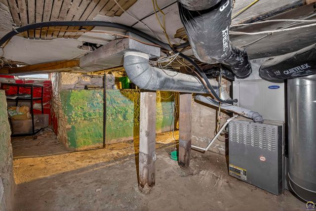 525 N Iowa AVE, Holton, KS 66436