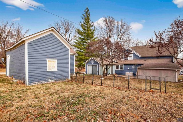 525 N Iowa AVE, Holton, KS 66436