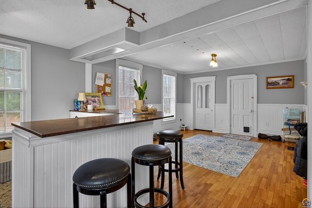 525 N Iowa AVE, Holton, KS 66436