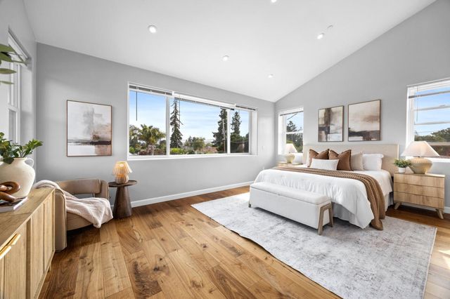 3242 Fair Oaks Avenue, Redwood City, CA 94063