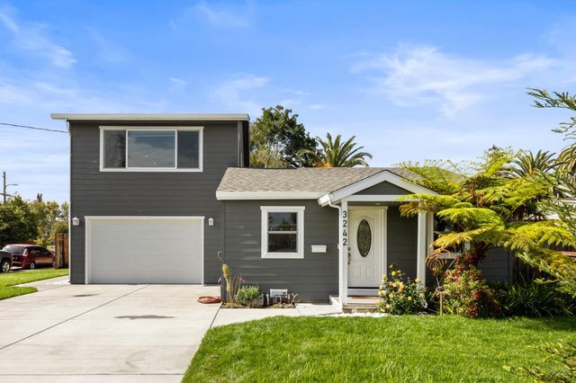 3242 Fair Oaks Avenue, Redwood City, CA 94063