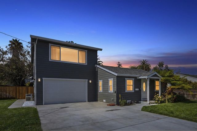 3242 Fair Oaks Avenue, Redwood City, CA 94063