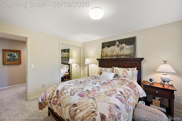 4872 Cliffside Drive, West Bloomfield Charter Township, MI 48323