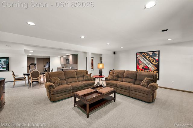 4872 Cliffside Drive, West Bloomfield Charter Township, MI 48323