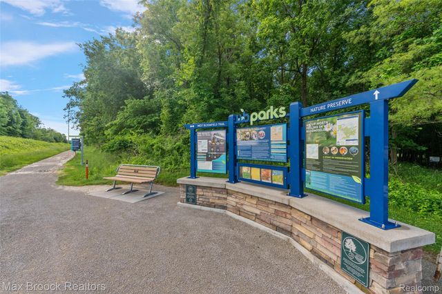 4872 Cliffside Drive, West Bloomfield Charter Township, MI 48323