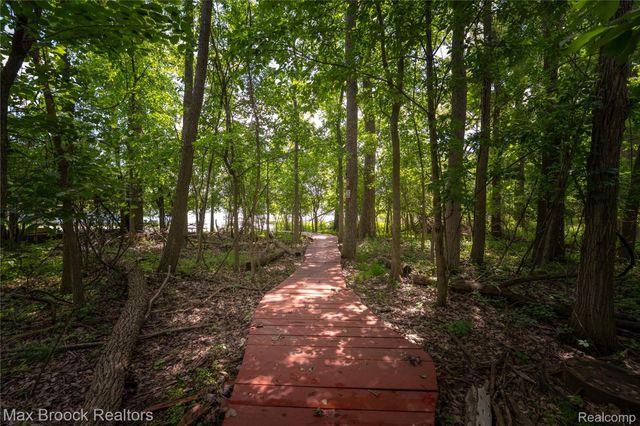 4872 Cliffside Drive, West Bloomfield Charter Township, MI 48323