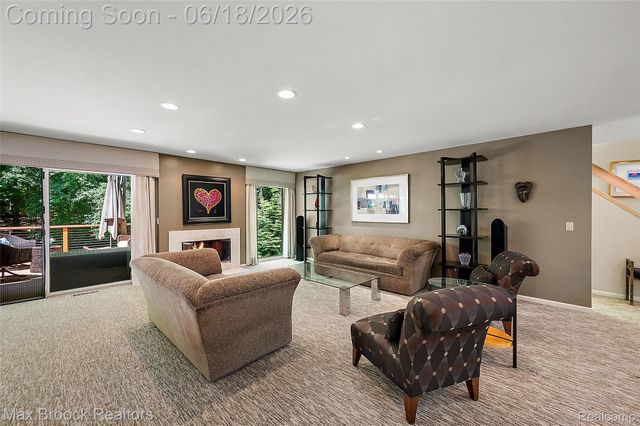 4872 Cliffside Drive, West Bloomfield Charter Township, MI 48323