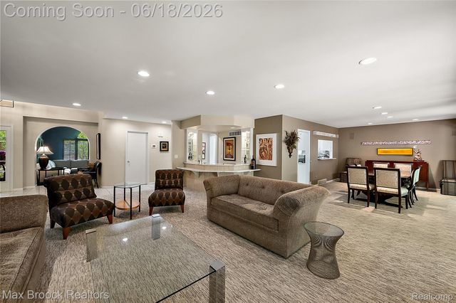 4872 Cliffside Drive, West Bloomfield Charter Township, MI 48323